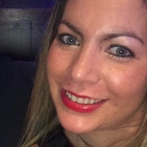 Meet your Posher, Carolina